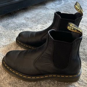 Dr. Martens Chelsea boot